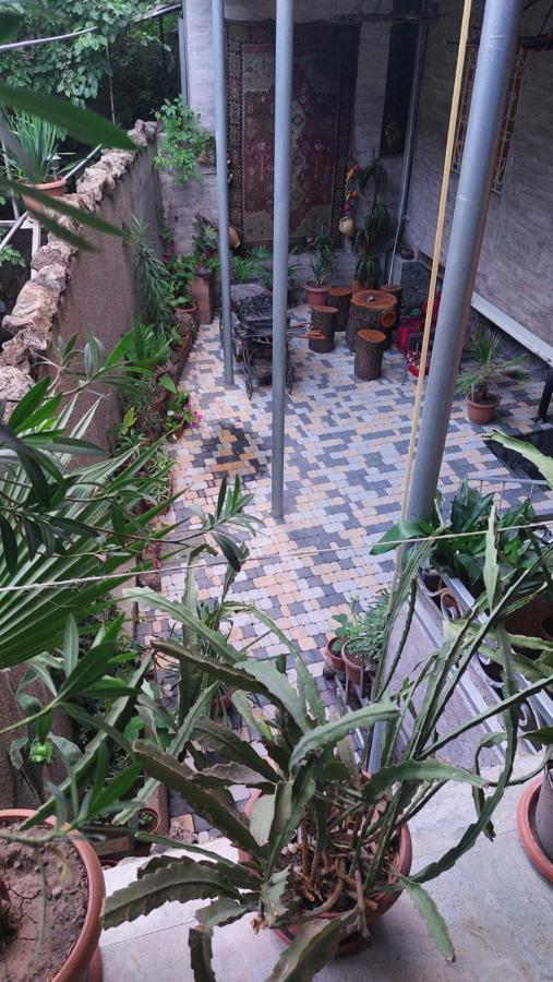 Riverside Hotel Erivan Exterior foto
