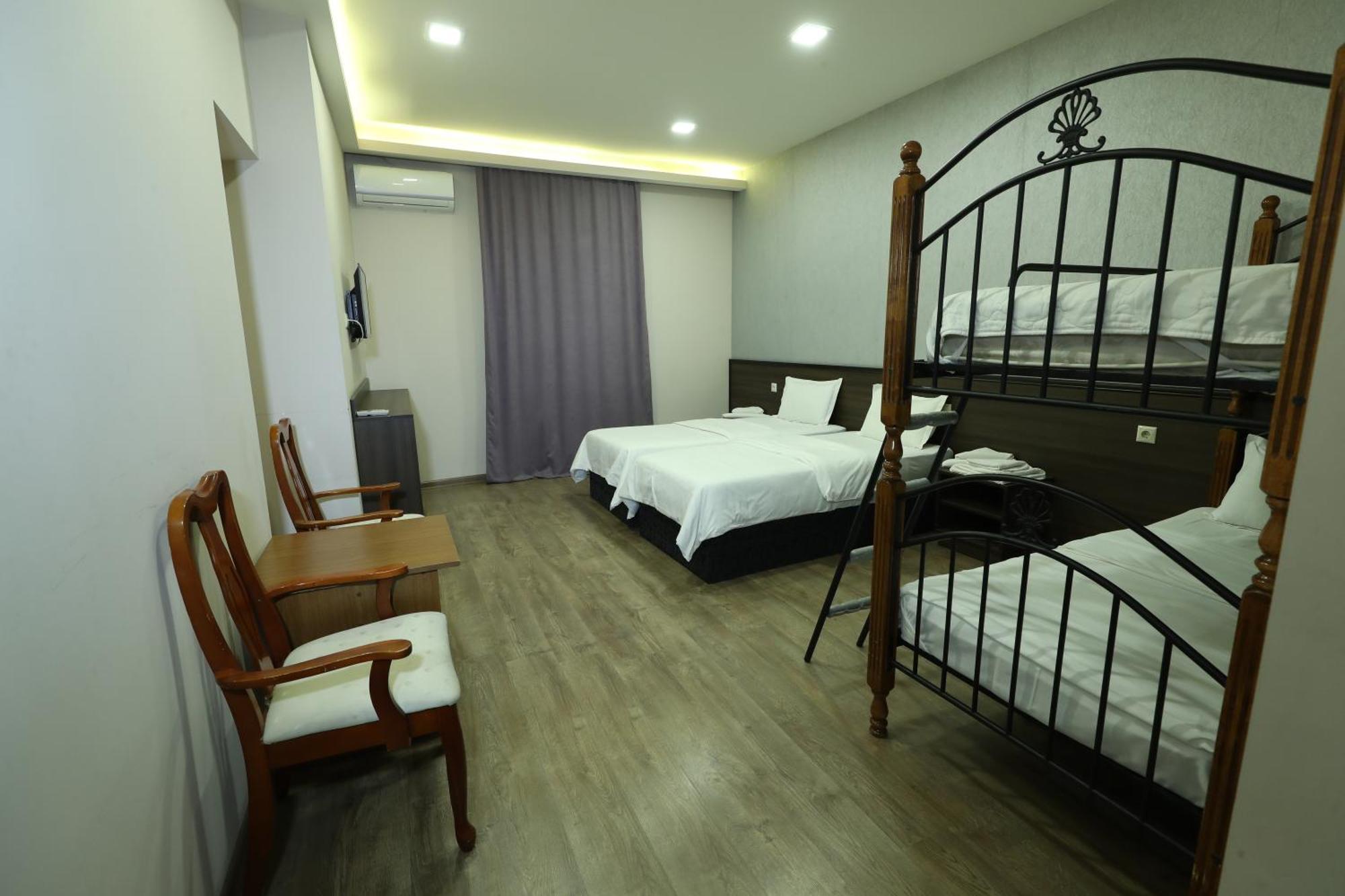 Riverside Hotel Erivan Exterior foto