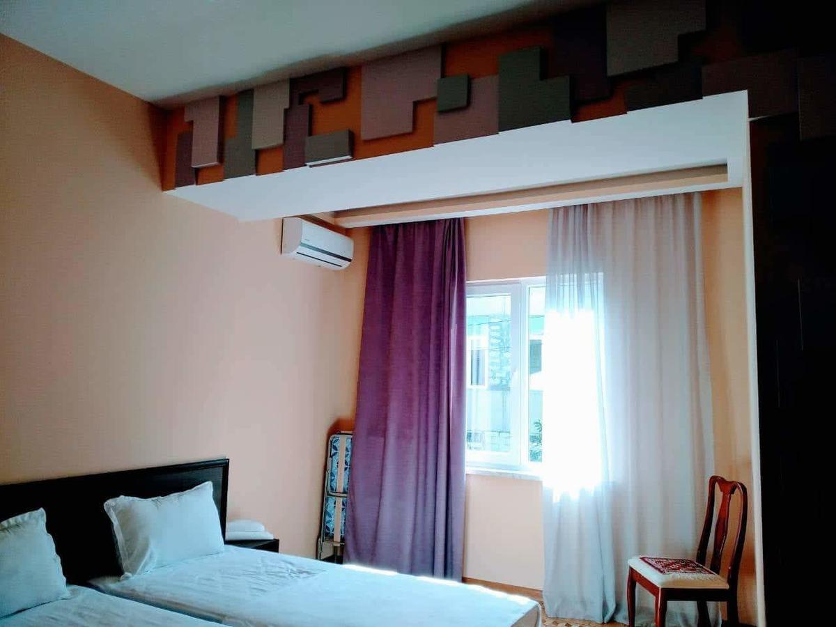 Riverside Hotel Erivan Exterior foto
